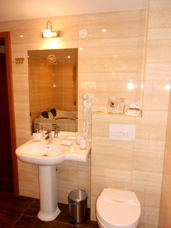 Zajazd Avangarda Wisznice Zimmer foto